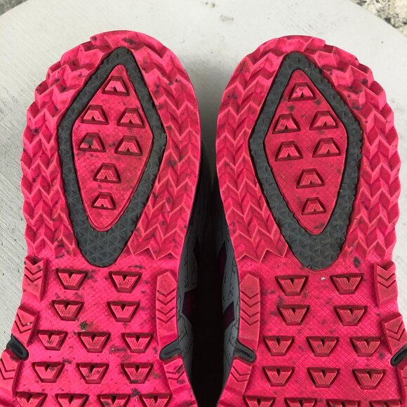 New Balance Women's Size 7B Grey Blue Nitrel V1 Trail Running Sneakers WTNTRRL1 - Picture 12 of 16